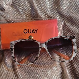 Quay Marble Sunglasses